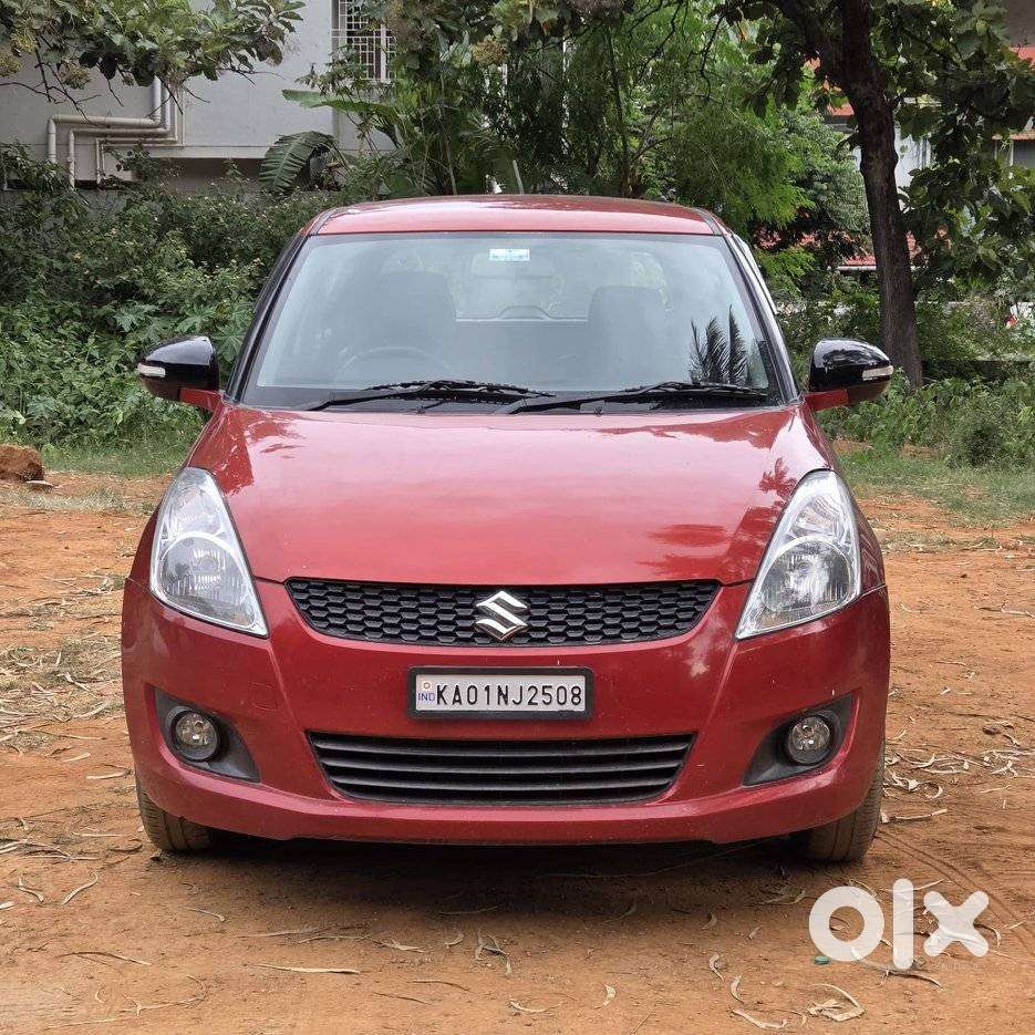 Maruti Suzuki Swift Vxi Abs Bsiv, 2013, Petrol