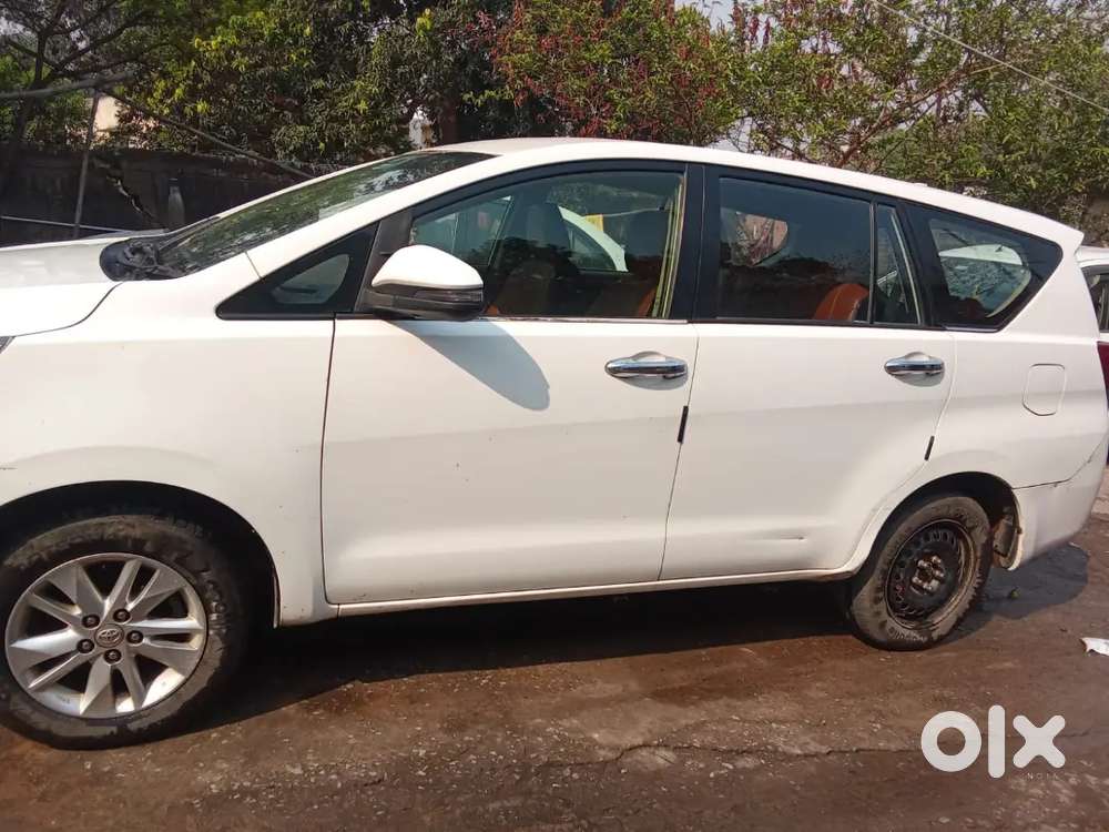 Toyota Innova Crysta 2020 Diesel 233000 Km Driven
