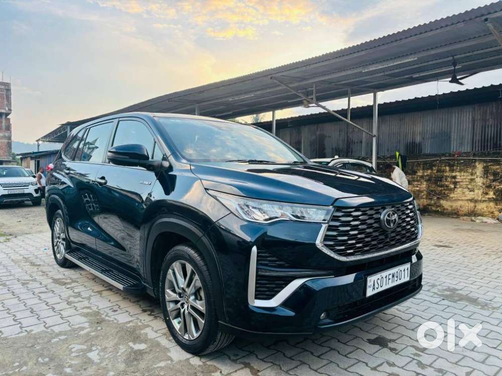 Toyota Innova Hycross 2.0 Zx (o) Hybrid 7 Str, 2023, Petrol