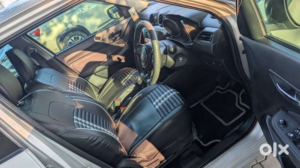 Maruti Suzuki Swift Vvt Vxi, 2021, Petrol