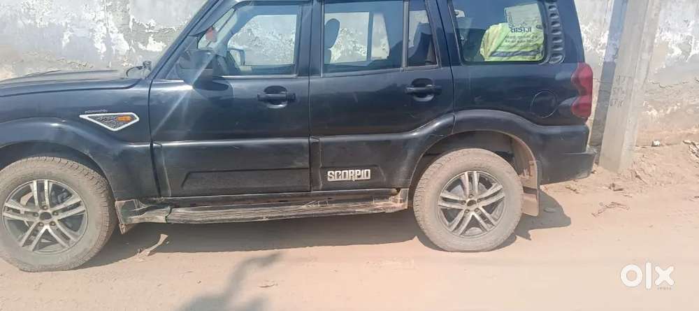 Mahindra Scorpio Classic 2018 Diesel 150000 Km Driven