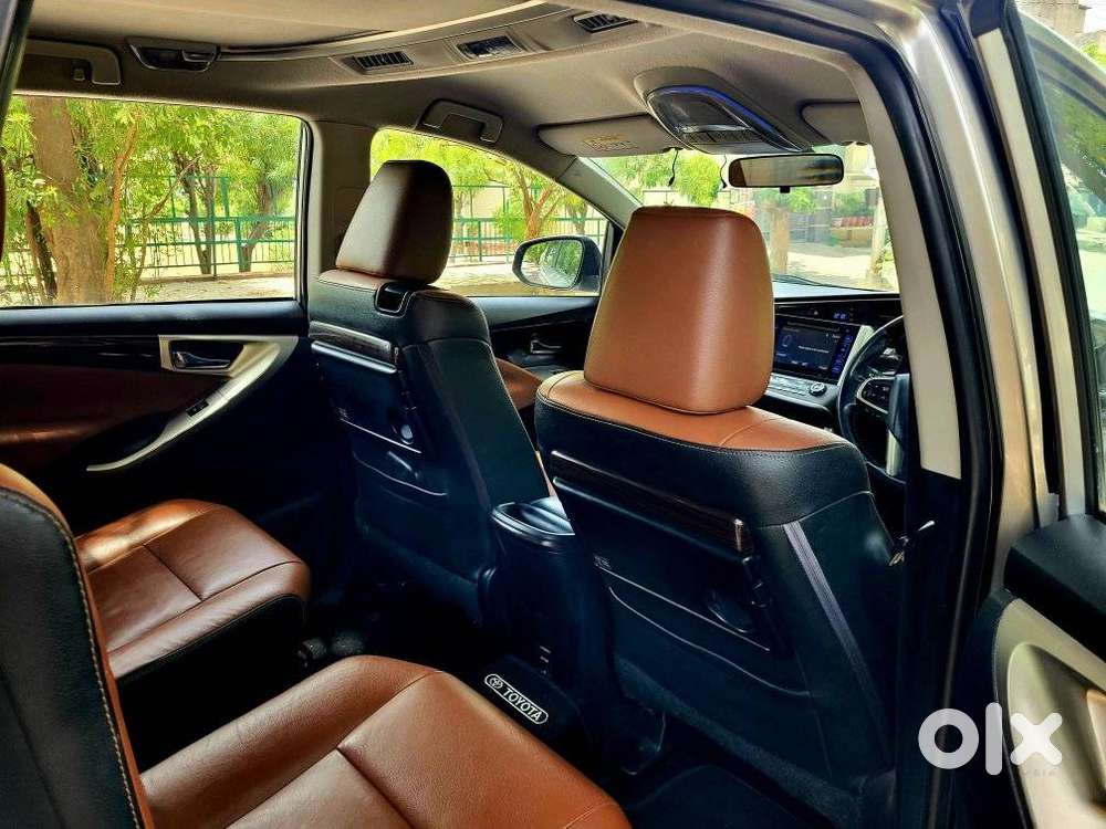 Toyota Innova Crysta 2.8z Automatic, 2018, Petrol