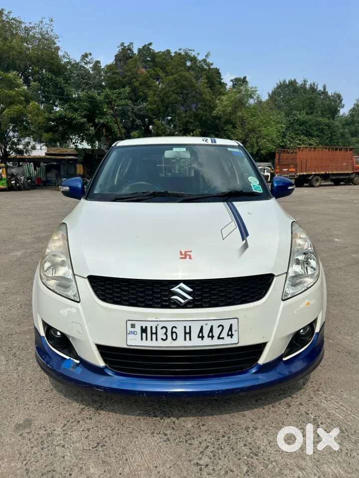 Maruti Suzuki Swift Vxi Bsiv, 2013, Petrol