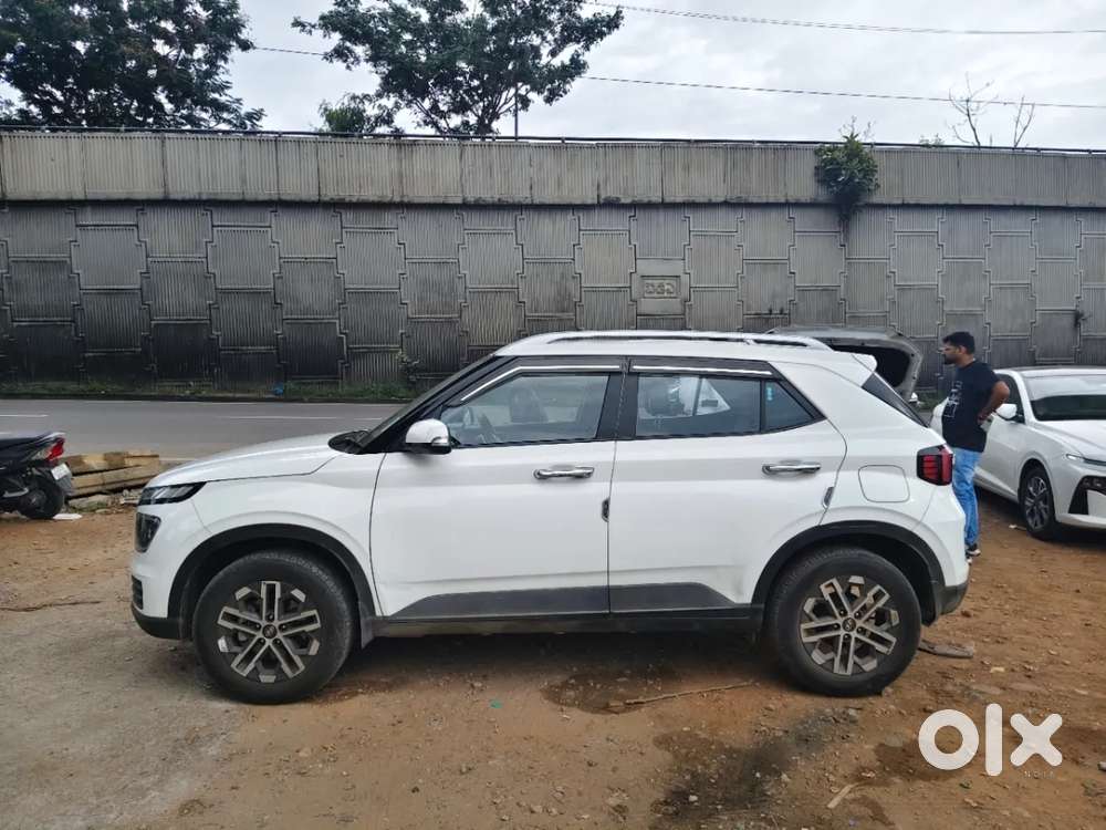Hyundai Venue 1.0 SX (O) Turbo DCT, 2023, Petrol