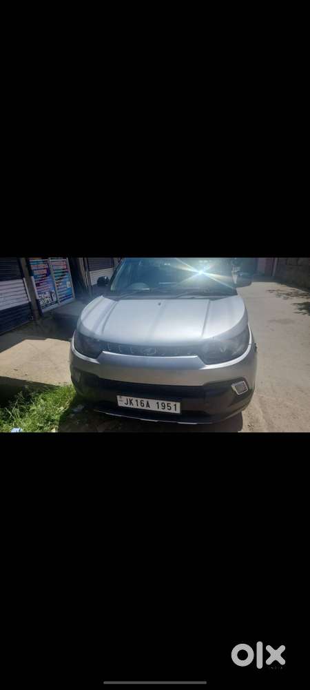 Kuv 100 K8 6 Seater Top Variant