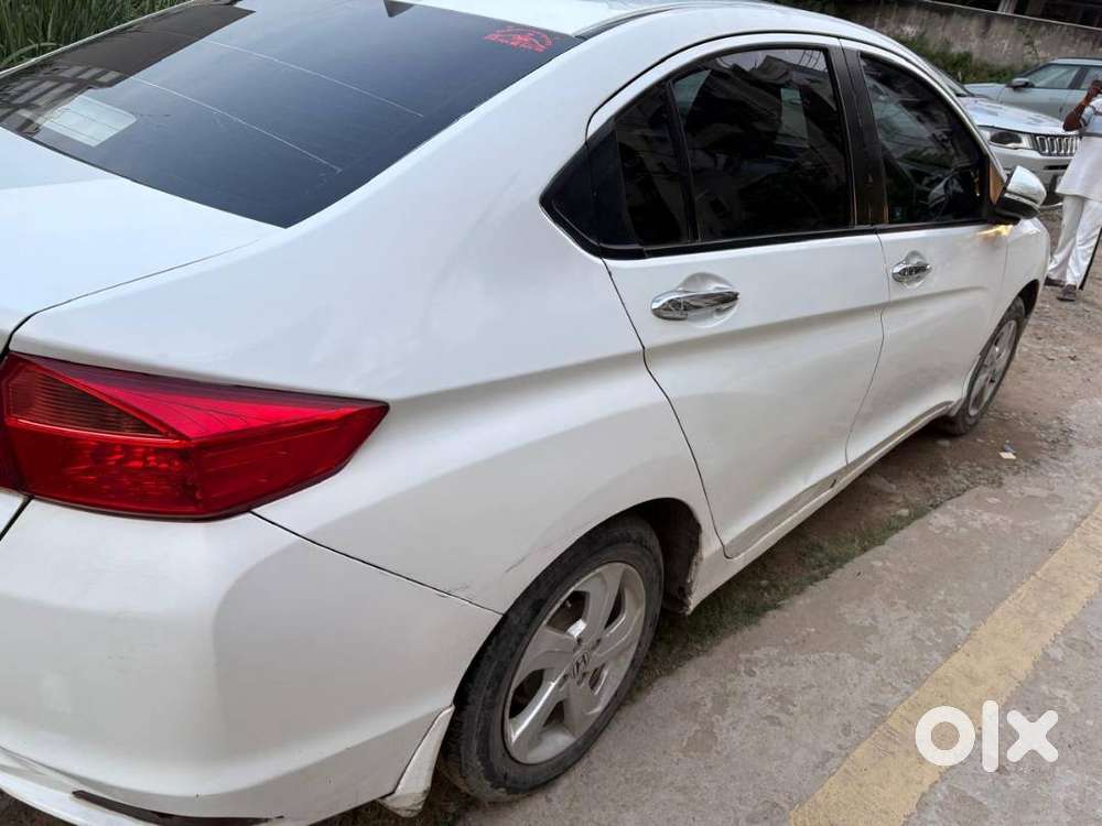 Honda City Vx 2015 Petrol,sunroof,interior Modified