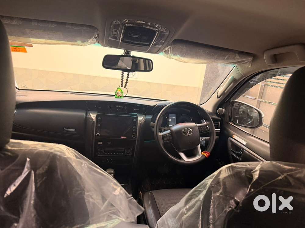 Toyota Fortuner Diesel At 2025 October