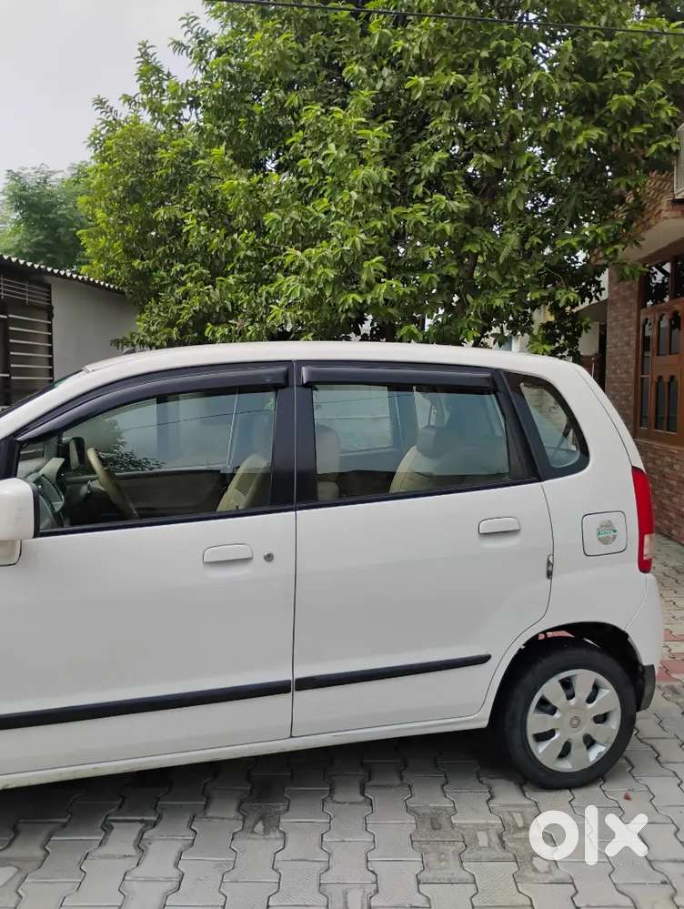 Maruti Suzuki Zen Estilo 2010 Car