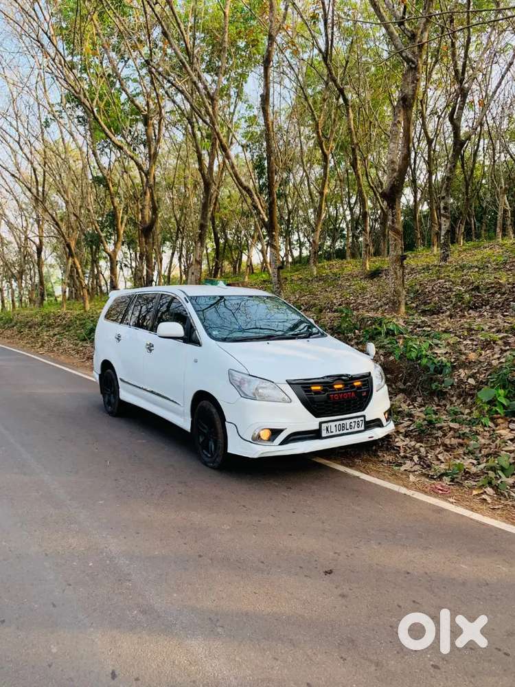 Toyota Innova 2010 Diesel 190000 Km Driven