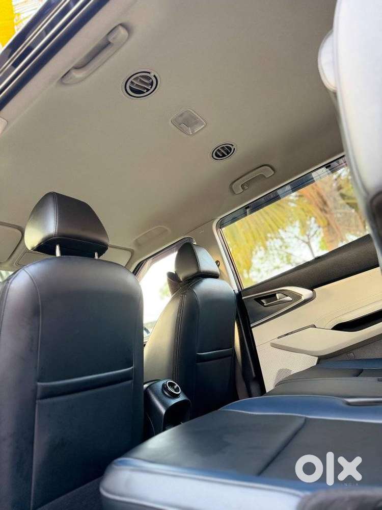 Kia Carens G 1.5 6mt Premium (o) 7-seater, 2024, Diesel