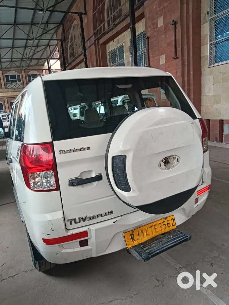 Mahindra Tuv 300 Plus 2018