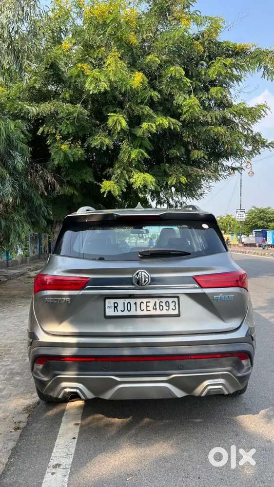 Single Handed, Good Condition, Mg Hector Hybrid Sharp 2021