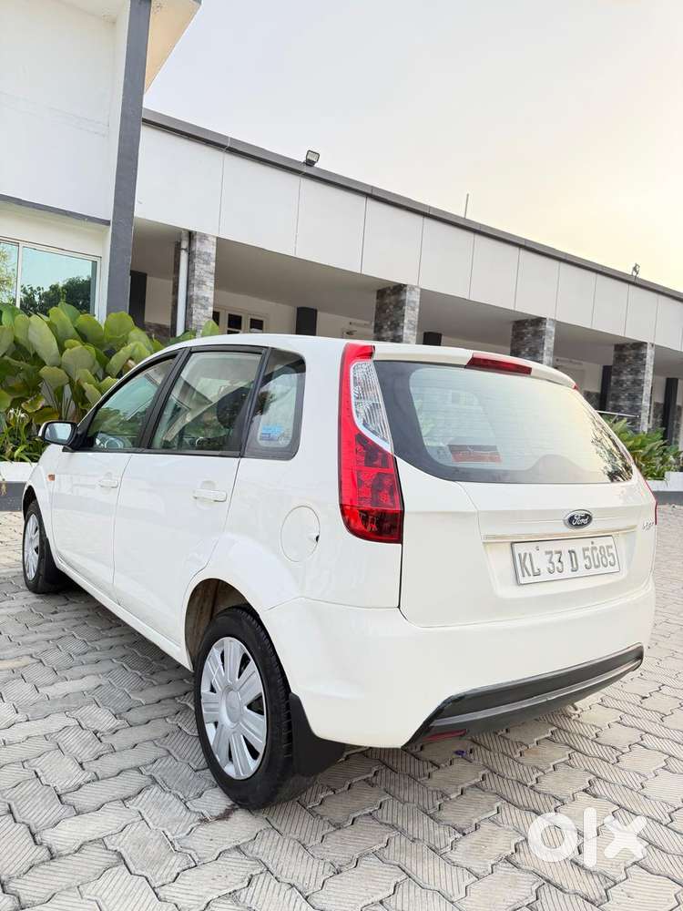 Ford Figo, 2012, Petrol