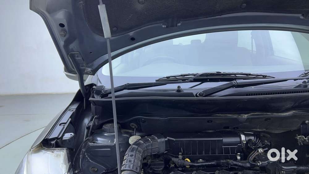 Maruti Suzuki Ertiga Vxi At, 2021, Petrol