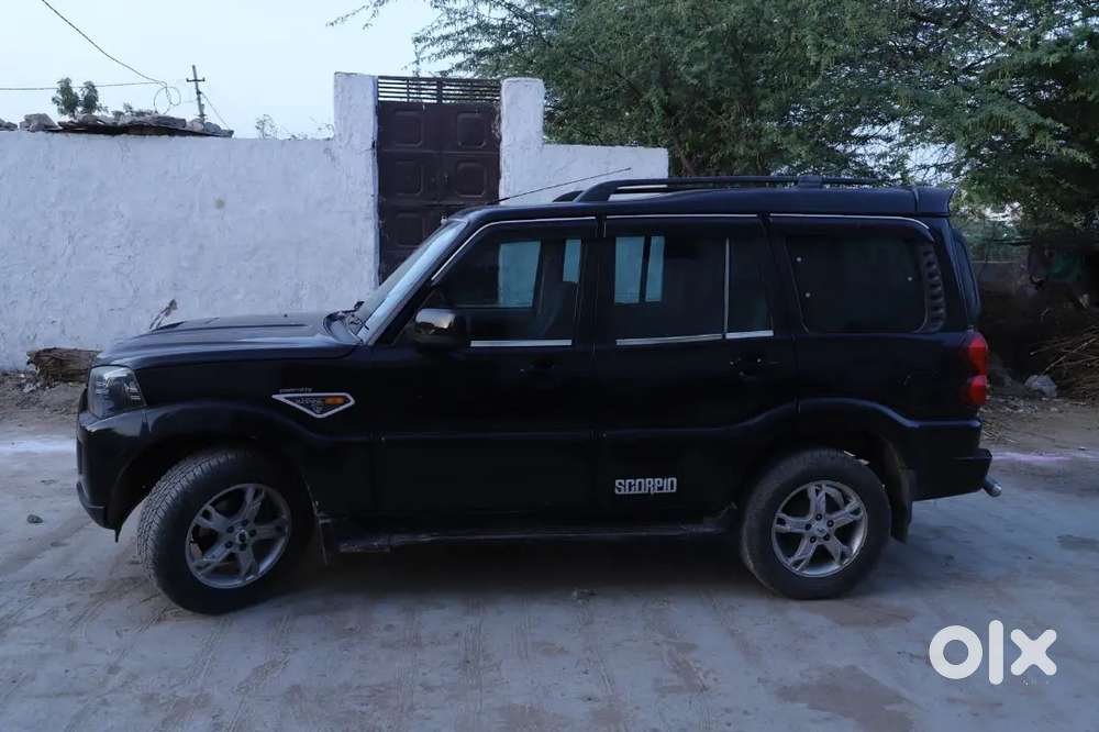 Mahindra Scorpio 2015