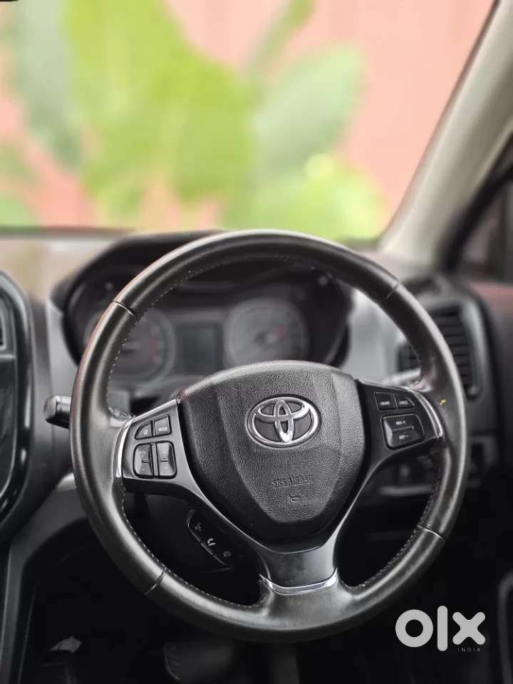 Toyota Urban Cruiser 1.5 Premium Grade At, 2022, Petrol