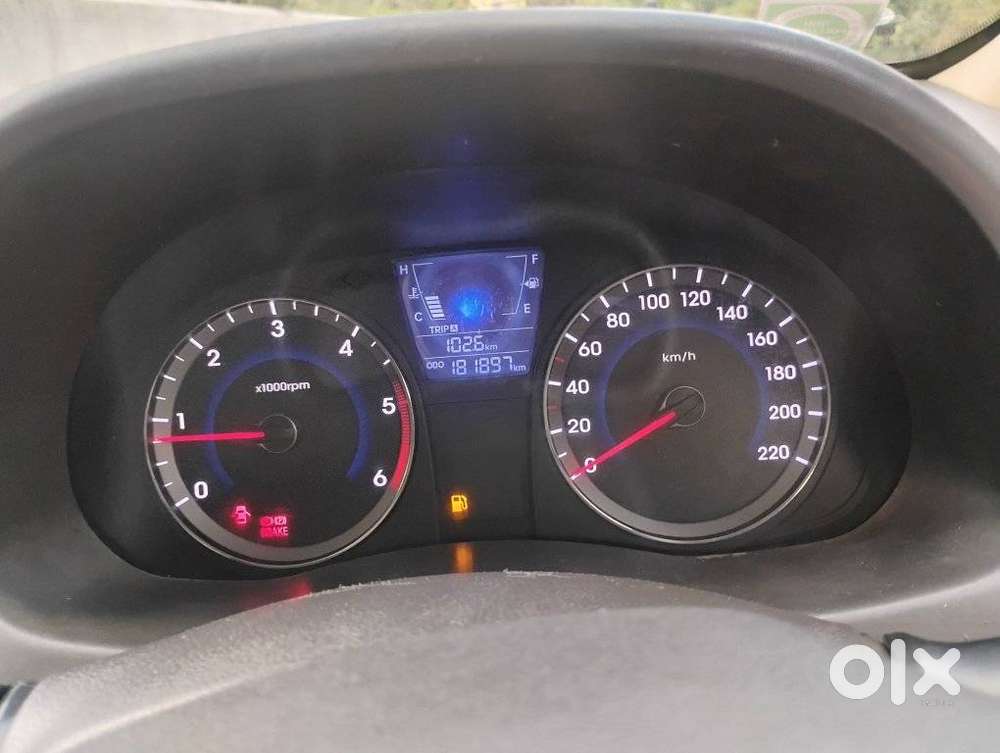 Hyundai Verna Fluidic 1.6 Crdi Sx Opt, 2011, Diesel