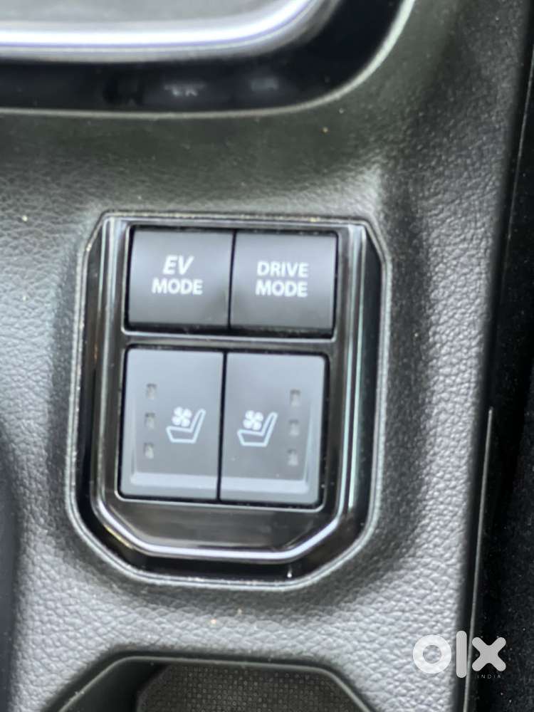 Maruti Suzuki Grand Vitara 1.5 Alpha Plus Intelligent Hybrid Ecvt, 2..