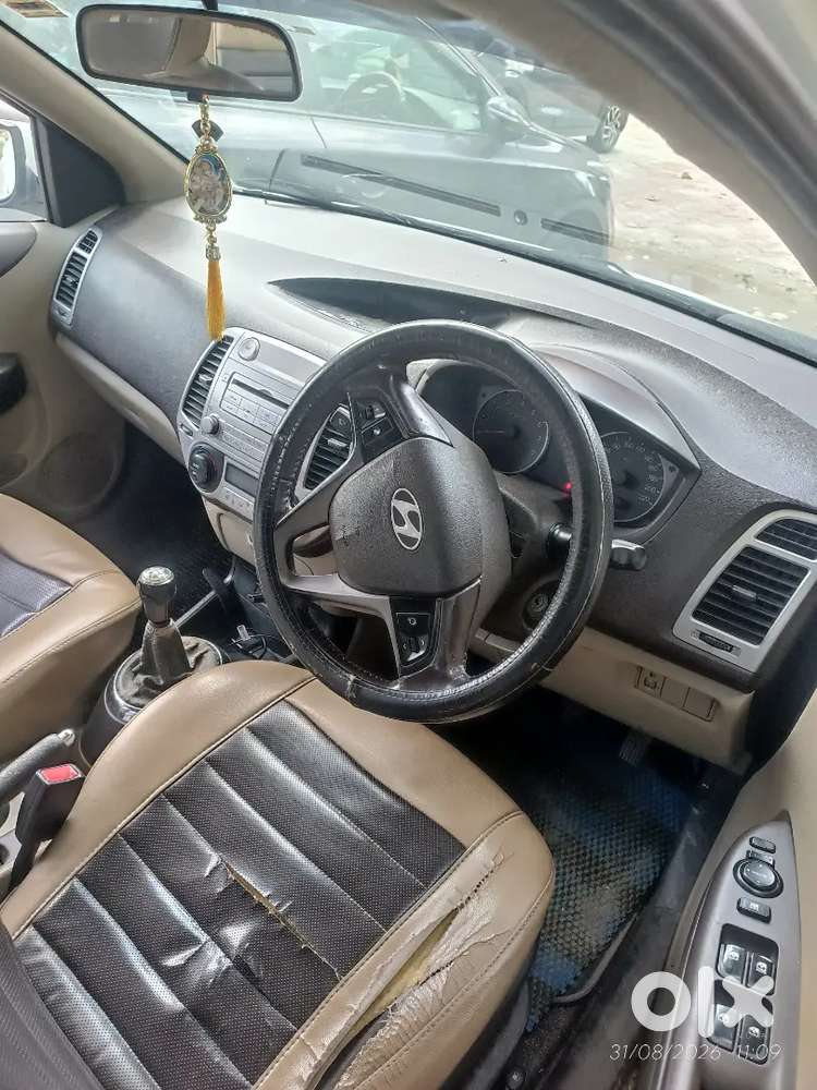 Hyundai I20 Sportz Petrol 2010