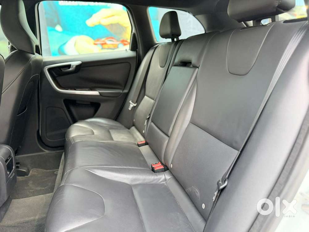 Volvo Xc60 D5 Awd Automatic, 2016, Diesel