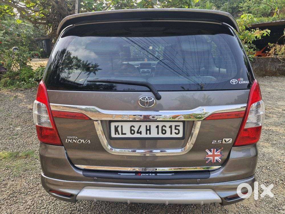 Toyota Innova 2.5 V 7 Str, 2011, Diesel