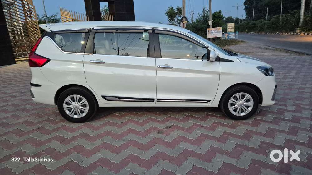 Maruti Suzuki Ertiga Vxi Shvs, 2024, Petrol