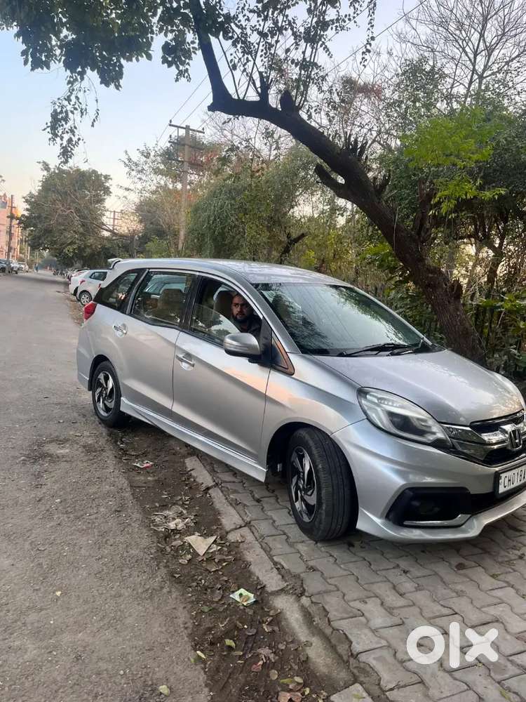 Honda Mobilio 1.5 Rs For Sale