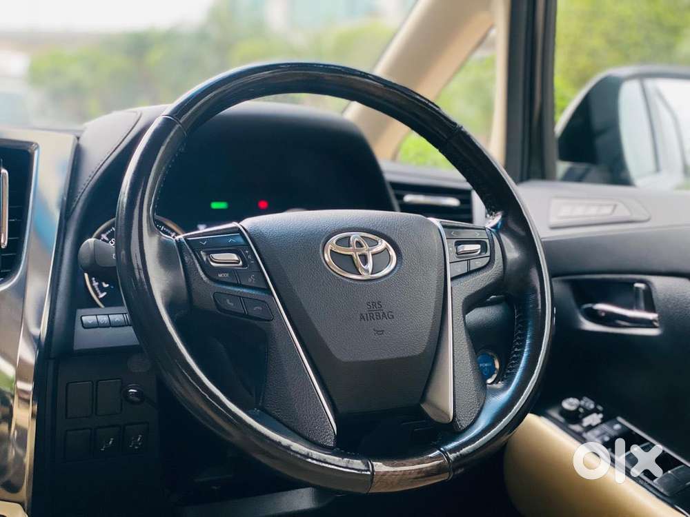 Toyota Vellfire Vip &ndash; Executive Lounge, 2022, Petrol
