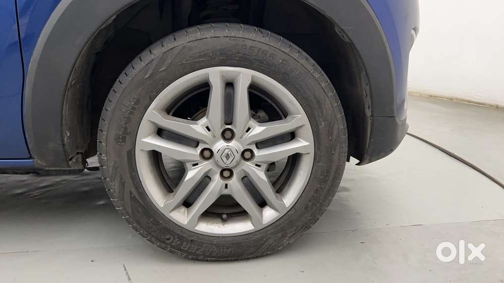 Renault Triber Rxz Easy-r Amt, 2021, Petrol