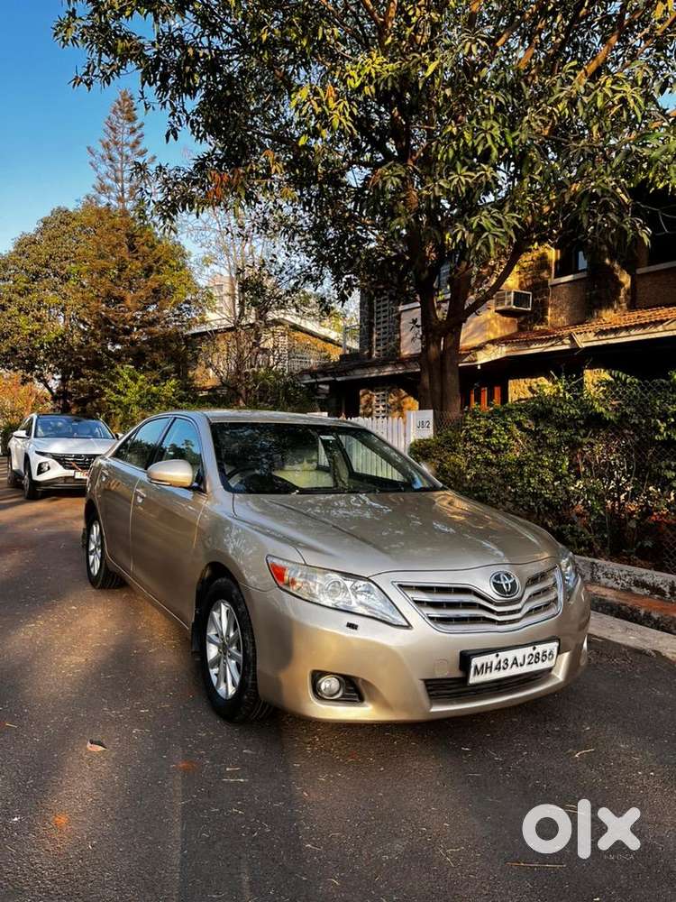 Toyota Camry 2011 Petrol Well Maintained