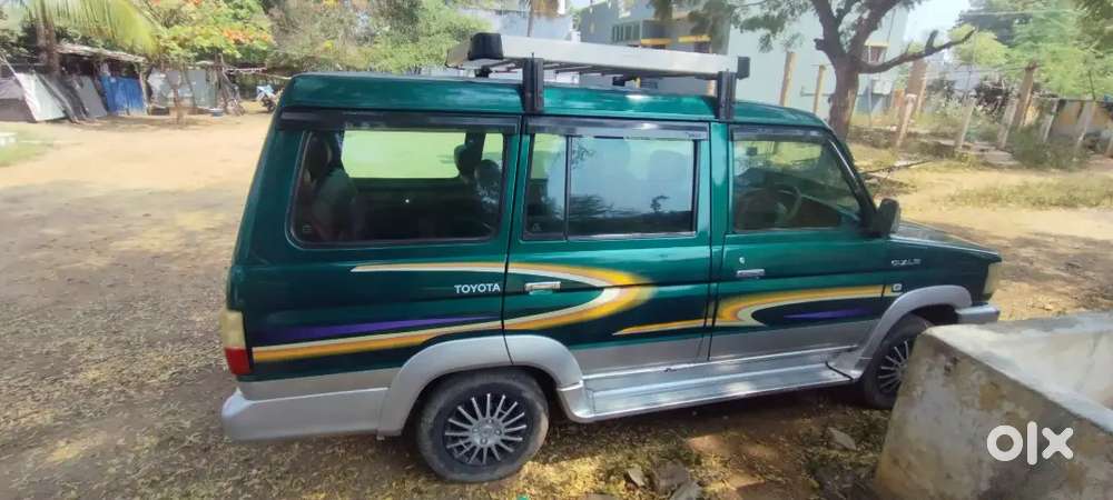Toyota Qualis 2004 Diesel Well Maintained