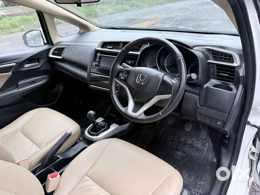 Honda Jazz V Mt Privilege, 2017, Petrol