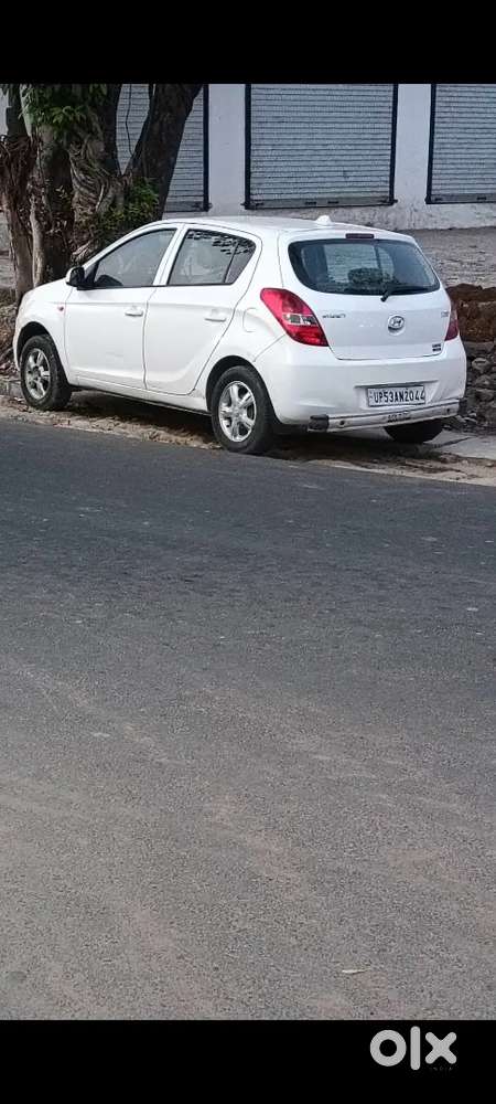 Hyundai I20 Asta Petrol 2009