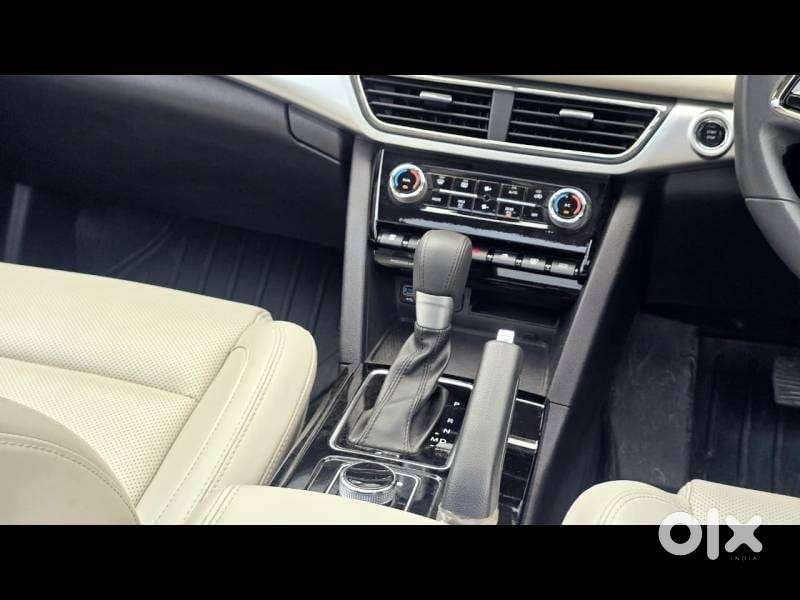 Mahindra Xuv700 Ax7 Awd, 2025, Diesel