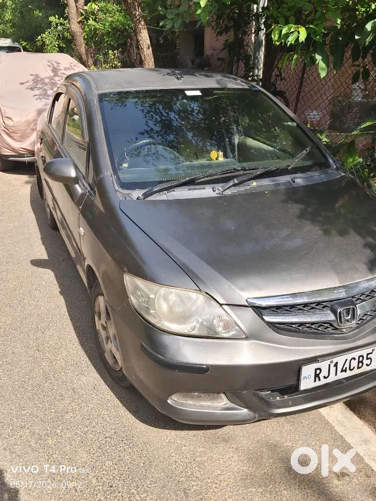 Petrol And Cng Both Good Milage Honda City Zx 2006