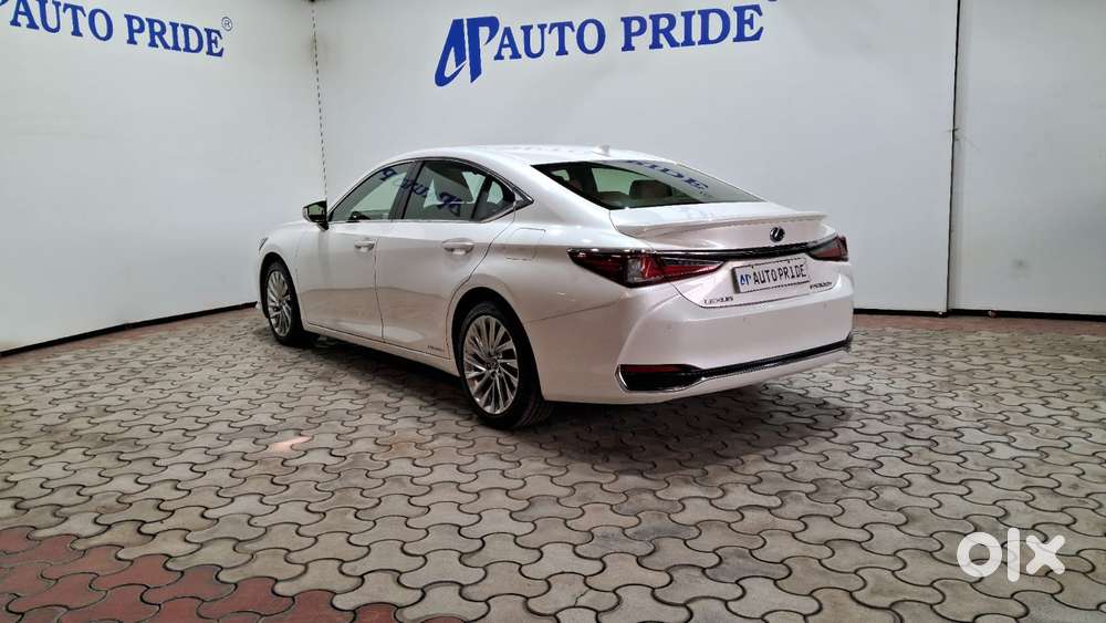 Lexus Es 300h Luxury, 2019, Petrol