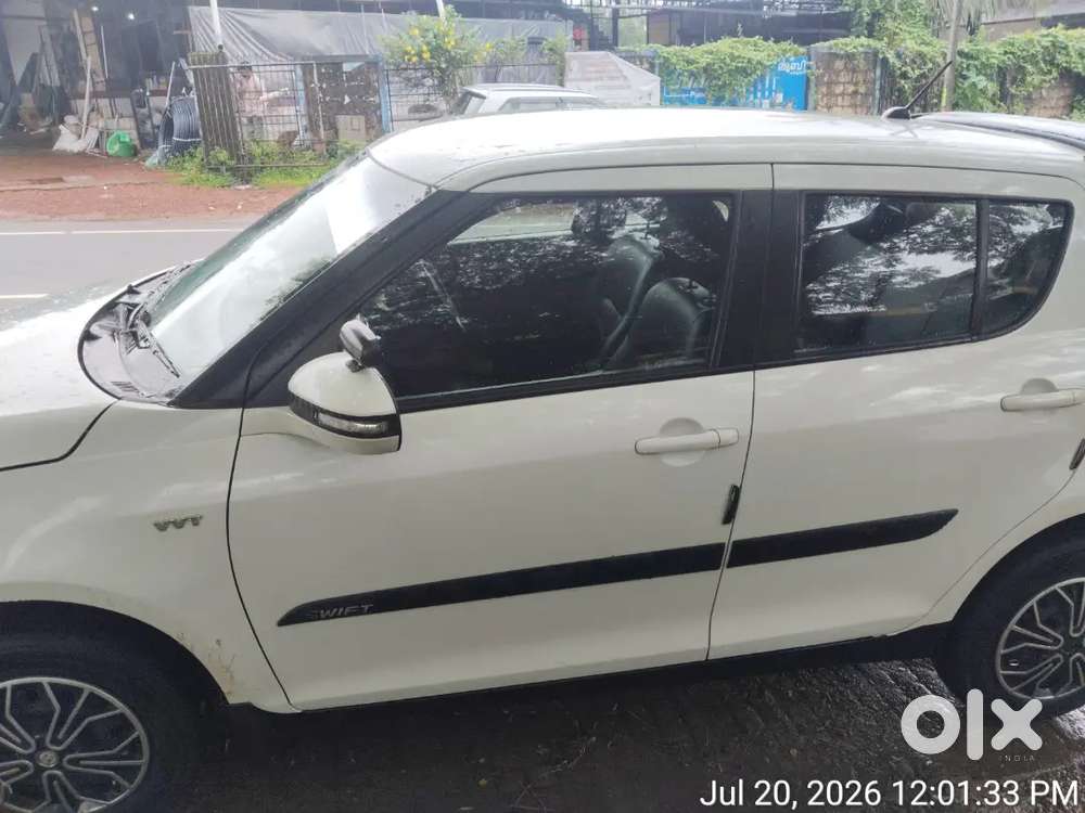 Maruti Suzuki Swift Vxi 2016