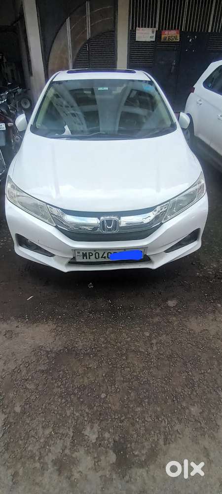 Honda City V At Sunroof I-vtec, 2016, Petrol