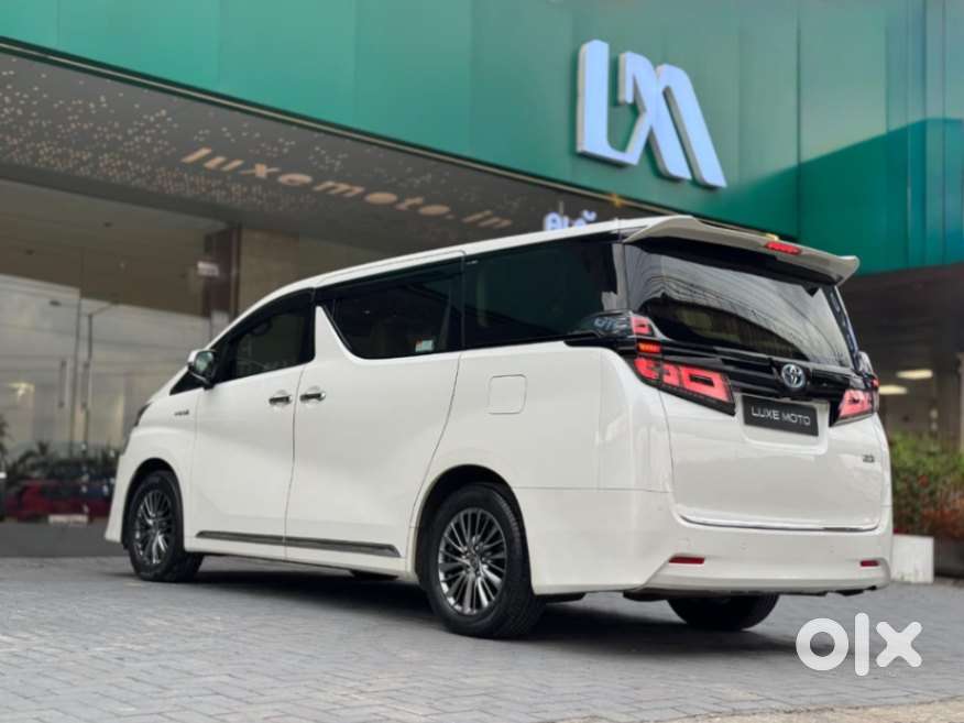 Toyota Vellfire Vip – Executive Lounge, 2022, Petrol