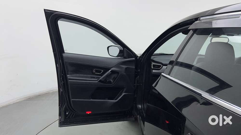 Tata Harrier Xz Plus Dark Edition, 2022, Diesel