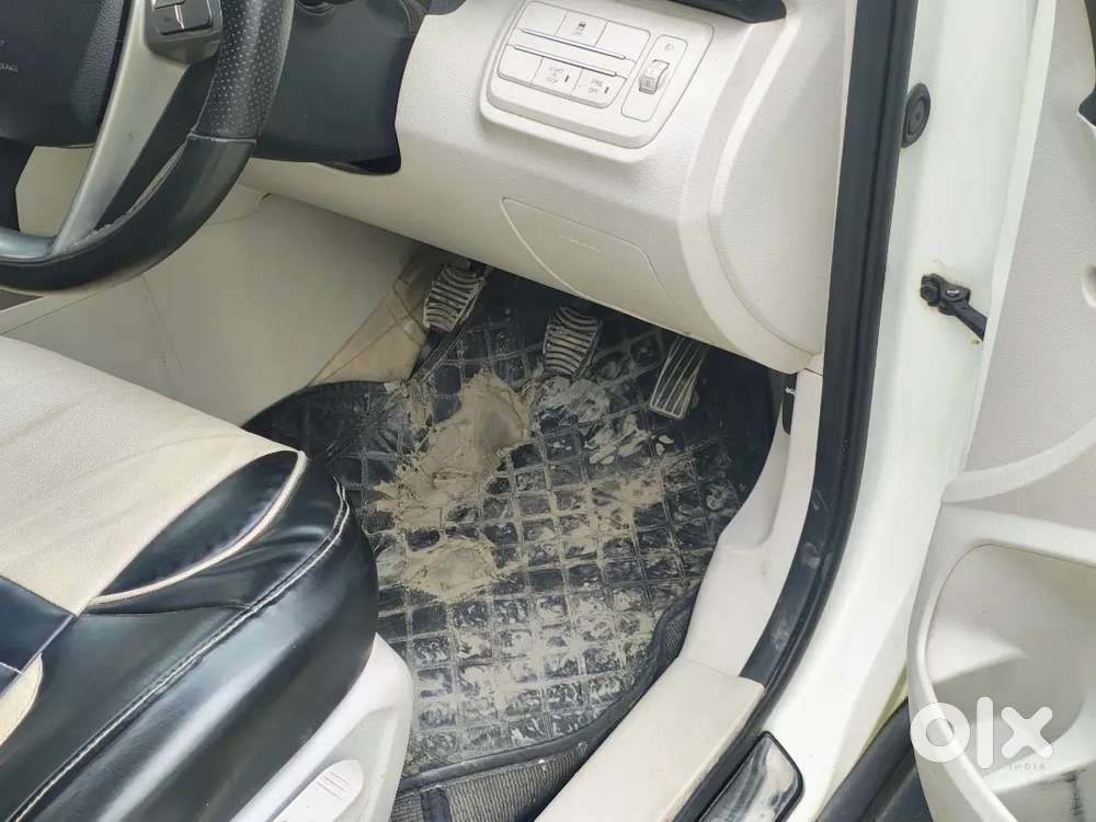 Mahindra Xuv300 2022 1st