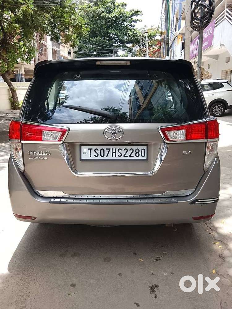Toyota Innova Crysta 2.4 G Mt 8s, 2021, Diesel