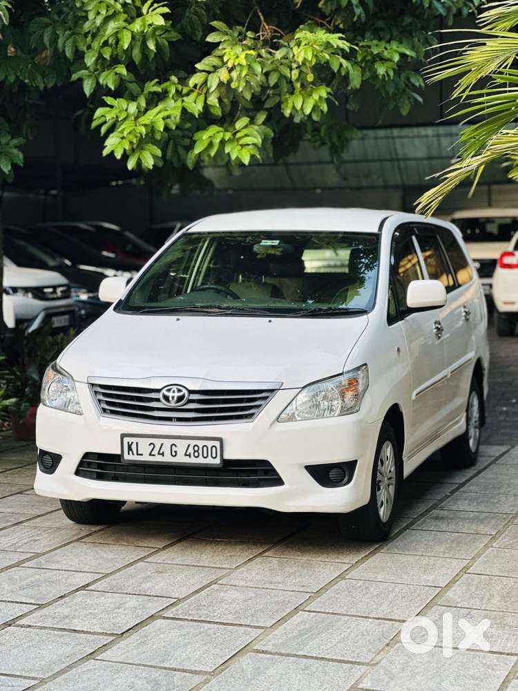Toyota Innova 2.5 Gx 8 Str Bs-iii, 2013, Diesel