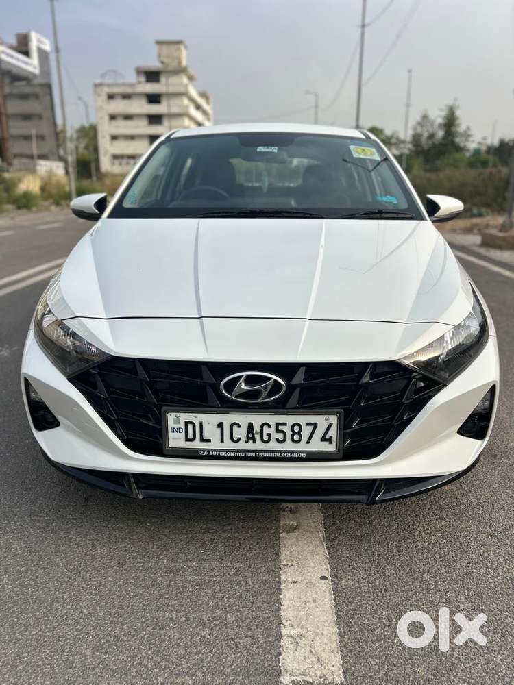 Hyundai I20 Sportz 1.2 Ivt, 2023, Petrol