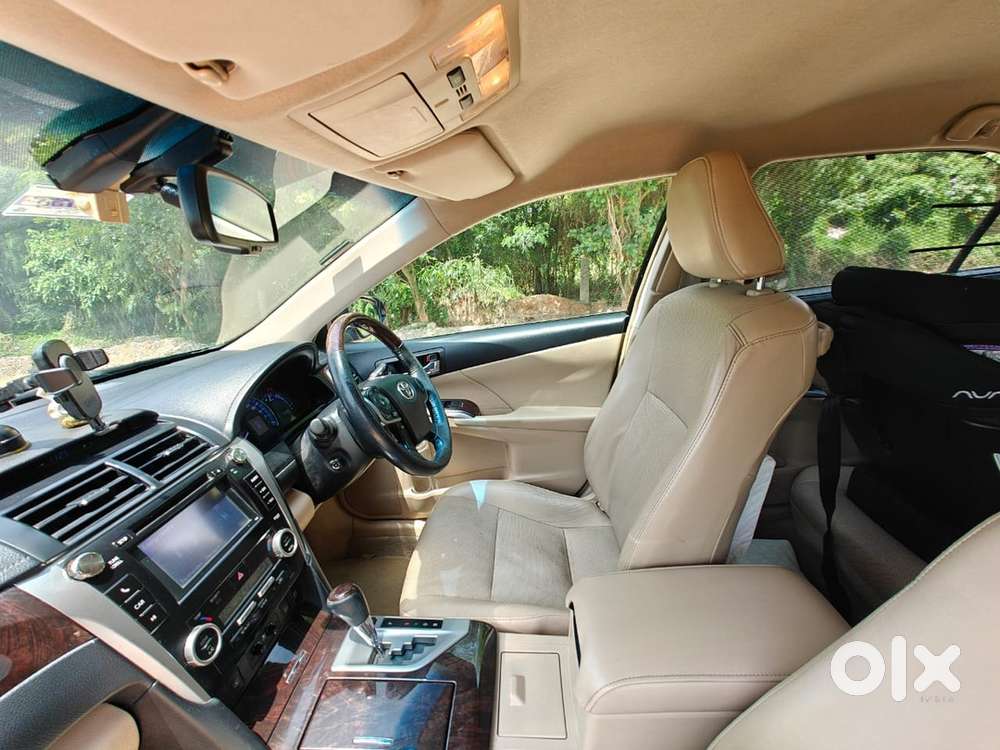 Toyota Camry Hybrid 2014
