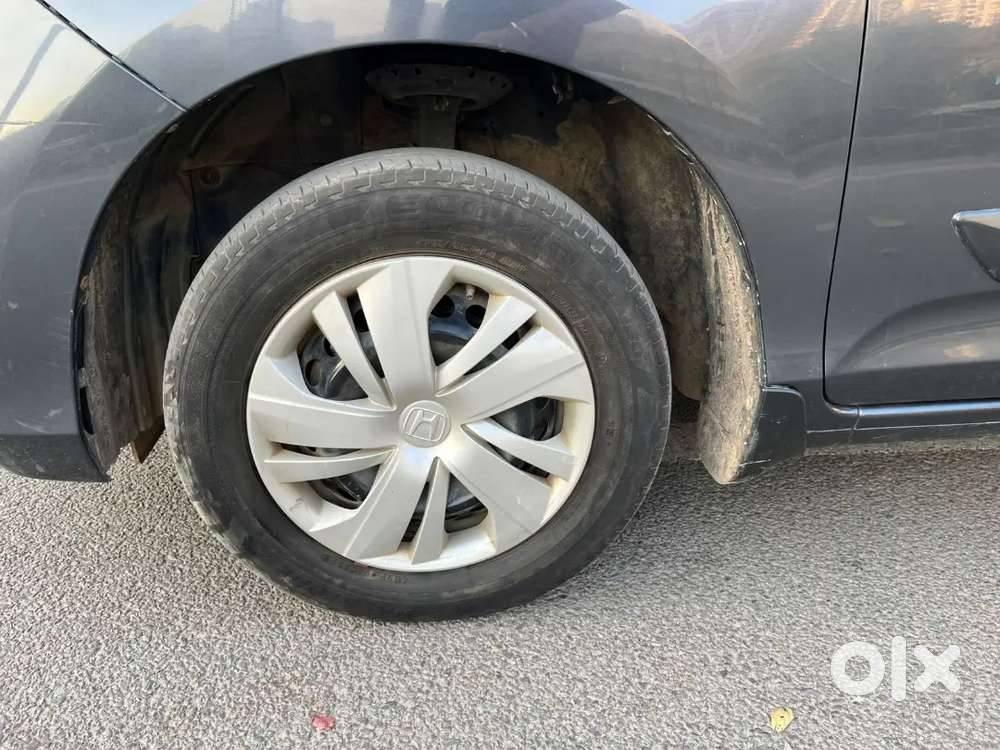 Honda Amaze 2024 Petrol Well Maintained