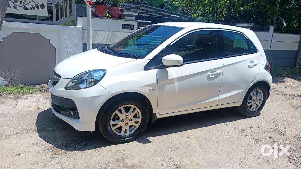 Honda Brio Vx Mt 2011 / November Model