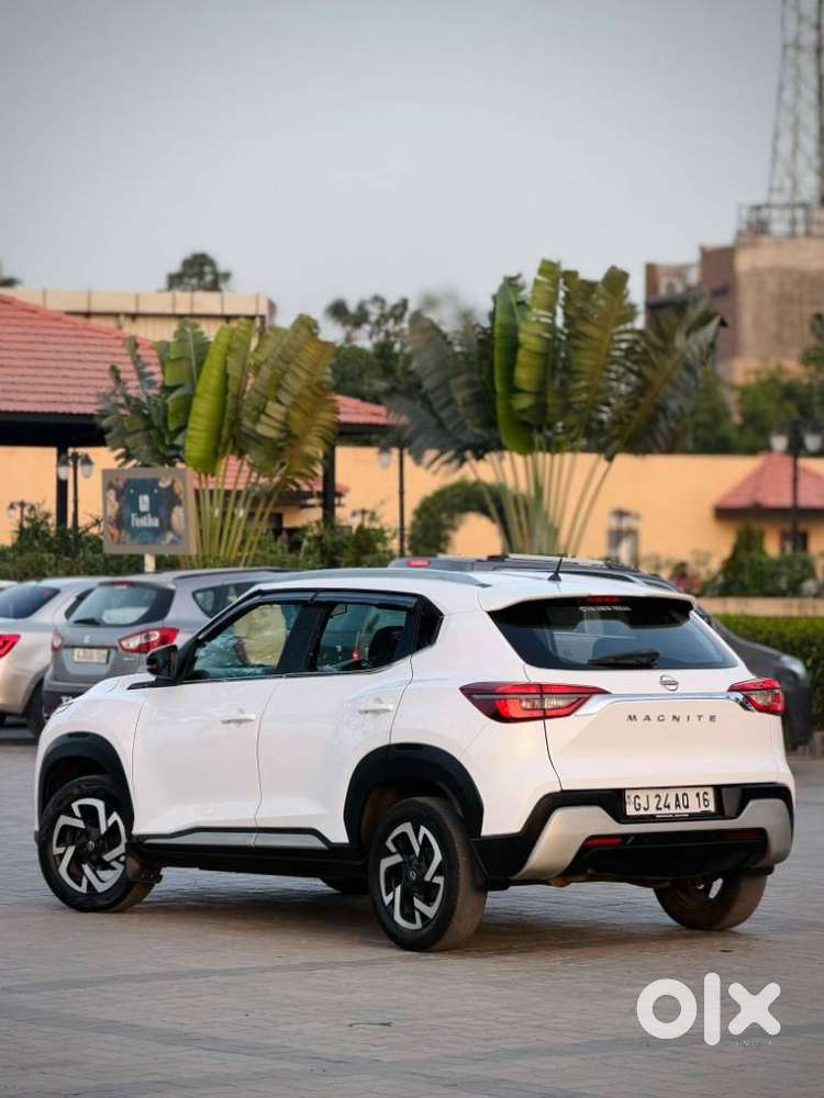 Nissan Magnite 1.0 Xv Executive, 2022, Petrol