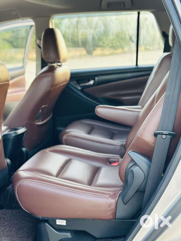 Toyota Innova Crysta [2020-ongoing] 2.4 Gx 7 Str, 2020, Diesel