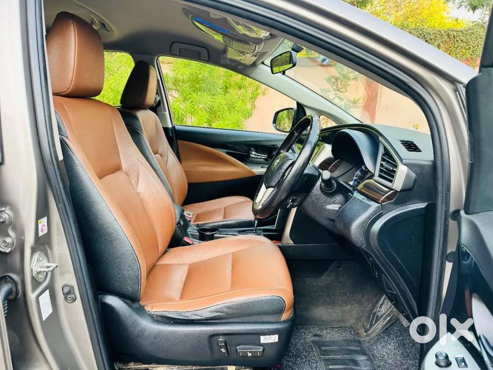 Toyota Innova Crysta 2.8 Zx At 7 Seater, 2017, Diesel